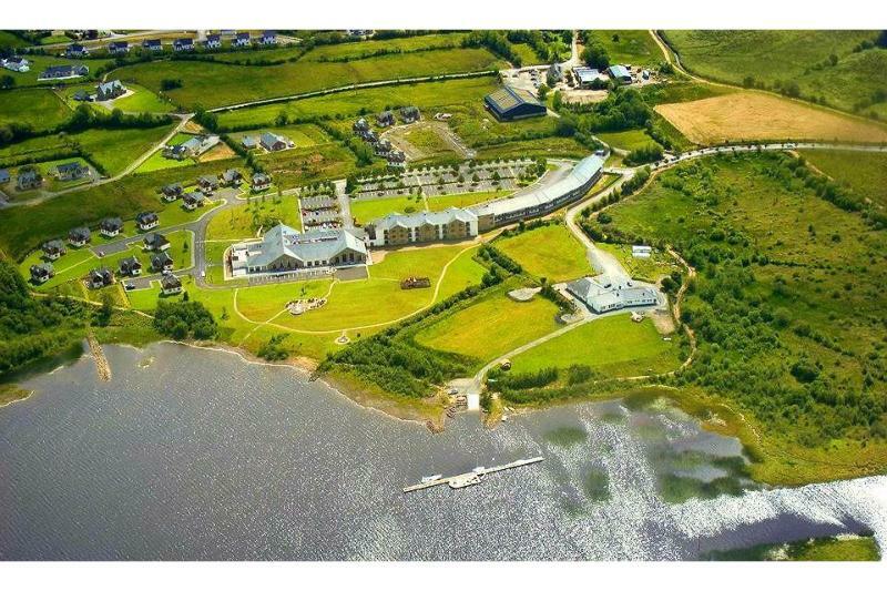 Ramada Hotel And Suites At Lough Allen Drumshanbo Kültér fotó